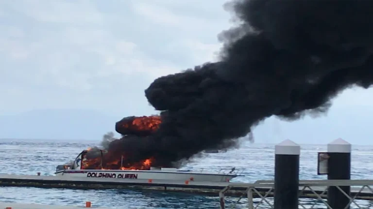Bahaya Terbakarnya MV Kapal Noah Satu di Perairan Tuban! Respons Cepat KPLP Menyelamatkan Nyawa