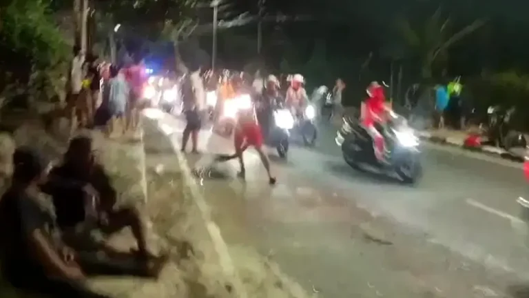 Truk Rem Blong Tabrak Motor 8 Orang Luka di Turunan Gombel Semarang