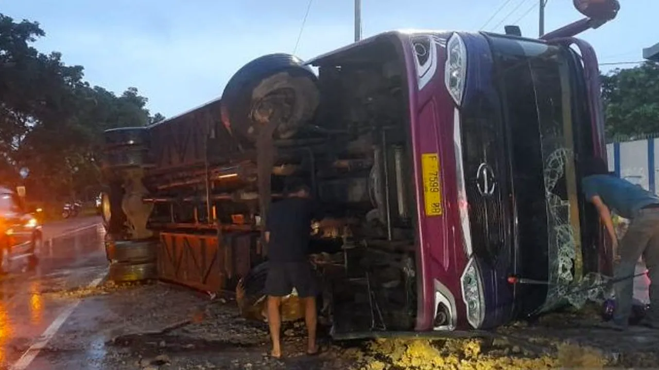 Kecelakaan Beruntun di Sukabumi Tewaskan 1 Orang dan 6 Luka-luka